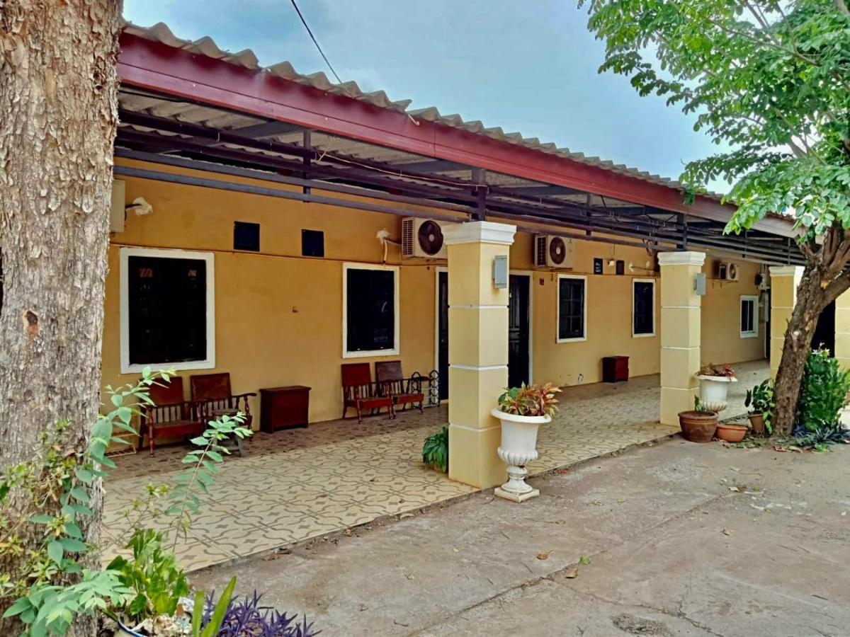 Erawan Guesthouse Pakse Extérieur photo