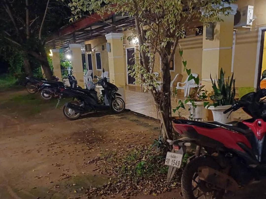 Erawan Guesthouse Pakse Extérieur photo